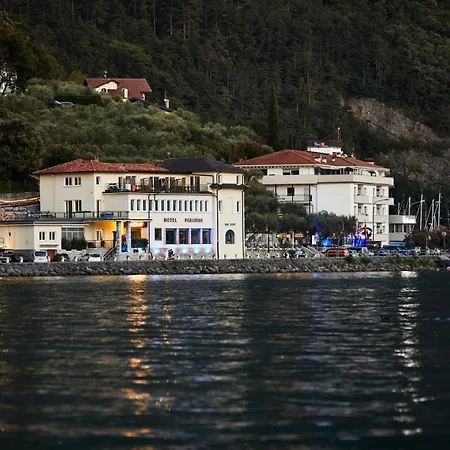 Hotel Paradiso 3*